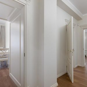 Appartement de Luxe à 2 Chambres à Coucher